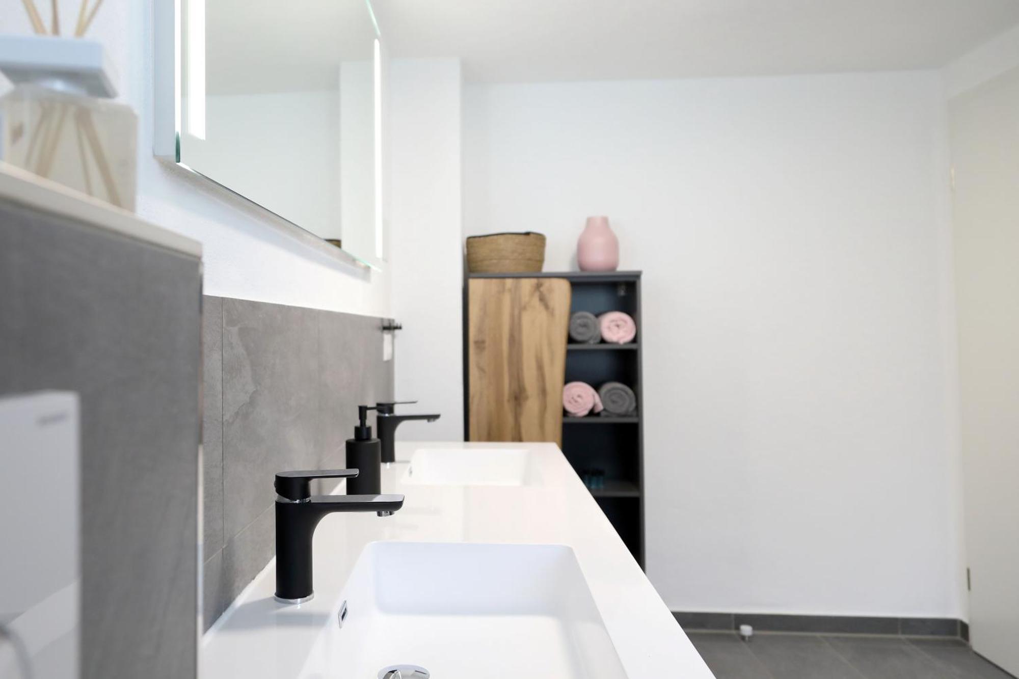מוסלקרן Ferienwohnung Moselallee 5 Sterne מראה חיצוני תמונה